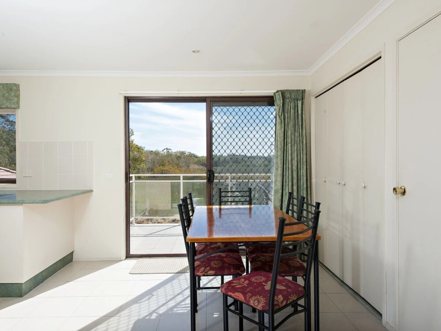 The Breakers, 16A Government Road