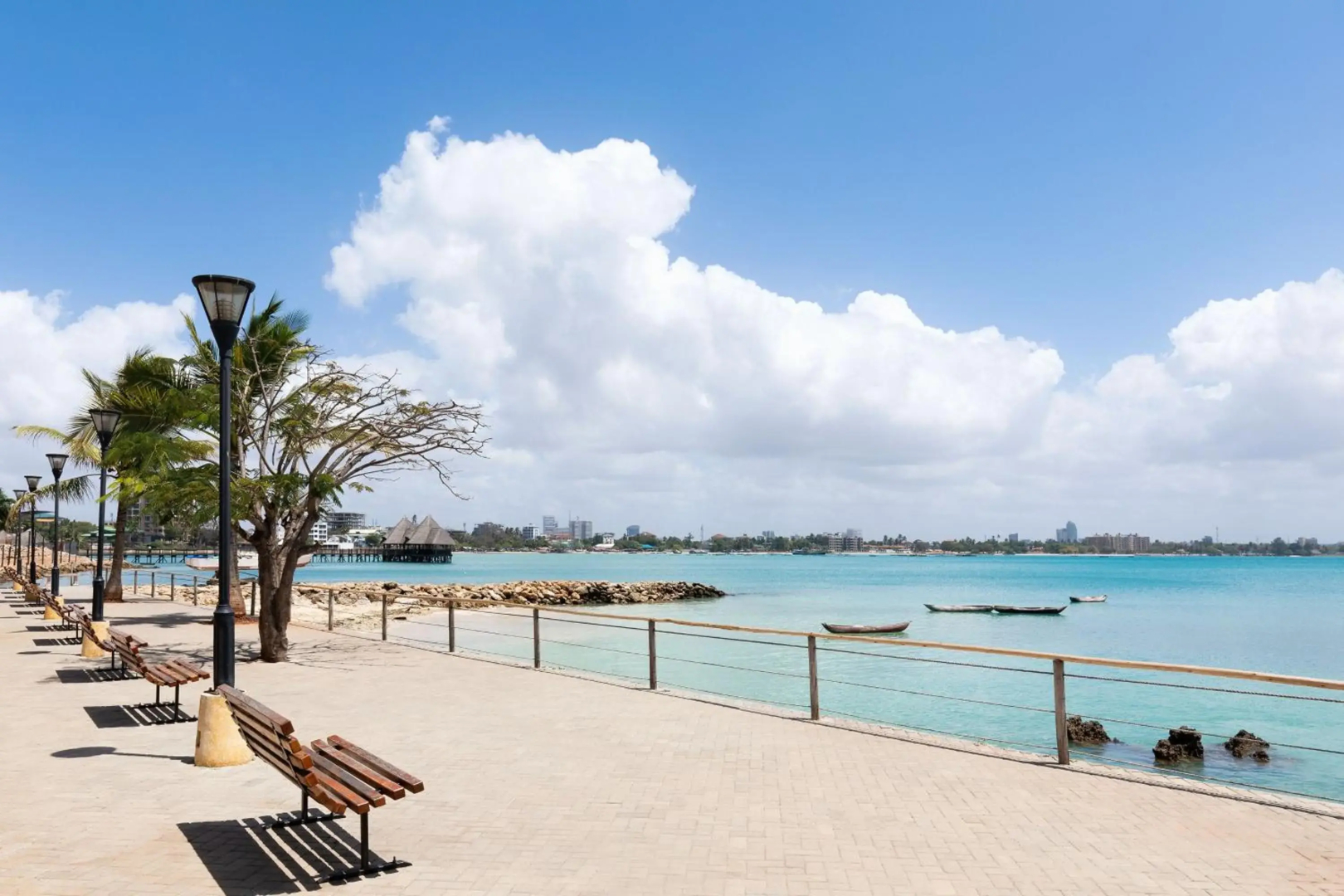 Отель Four Points by Sheraton Dar es Salaam New Africa