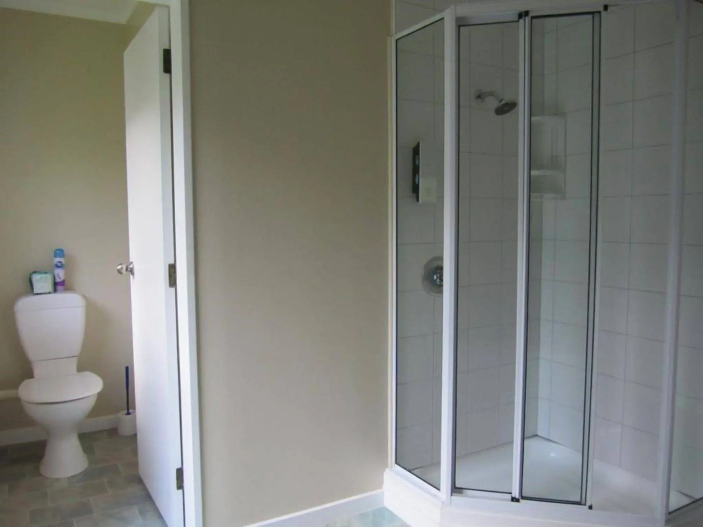 Camellia Court Motel