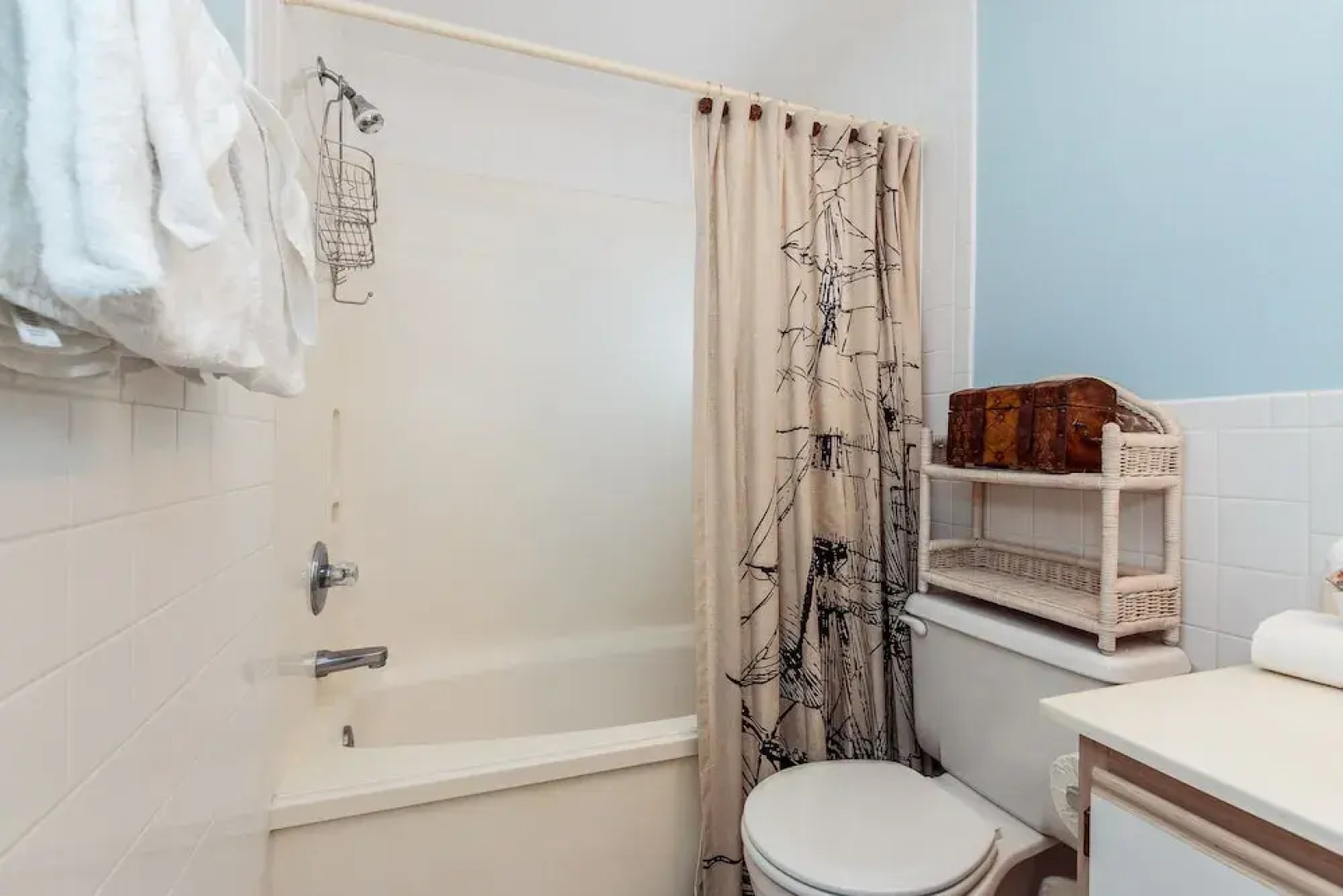 Emerald Twrs West 5006 by Brooks and Shorey Resorts