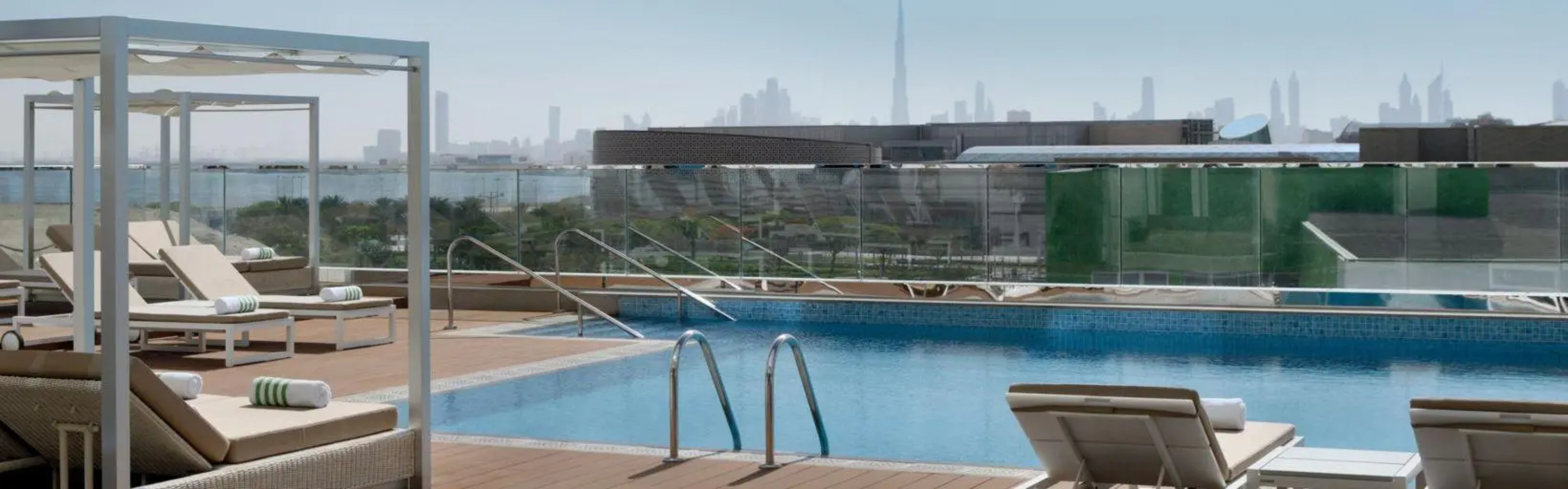 Отель Holiday Inn & Suites Dubai Festival City an IHG