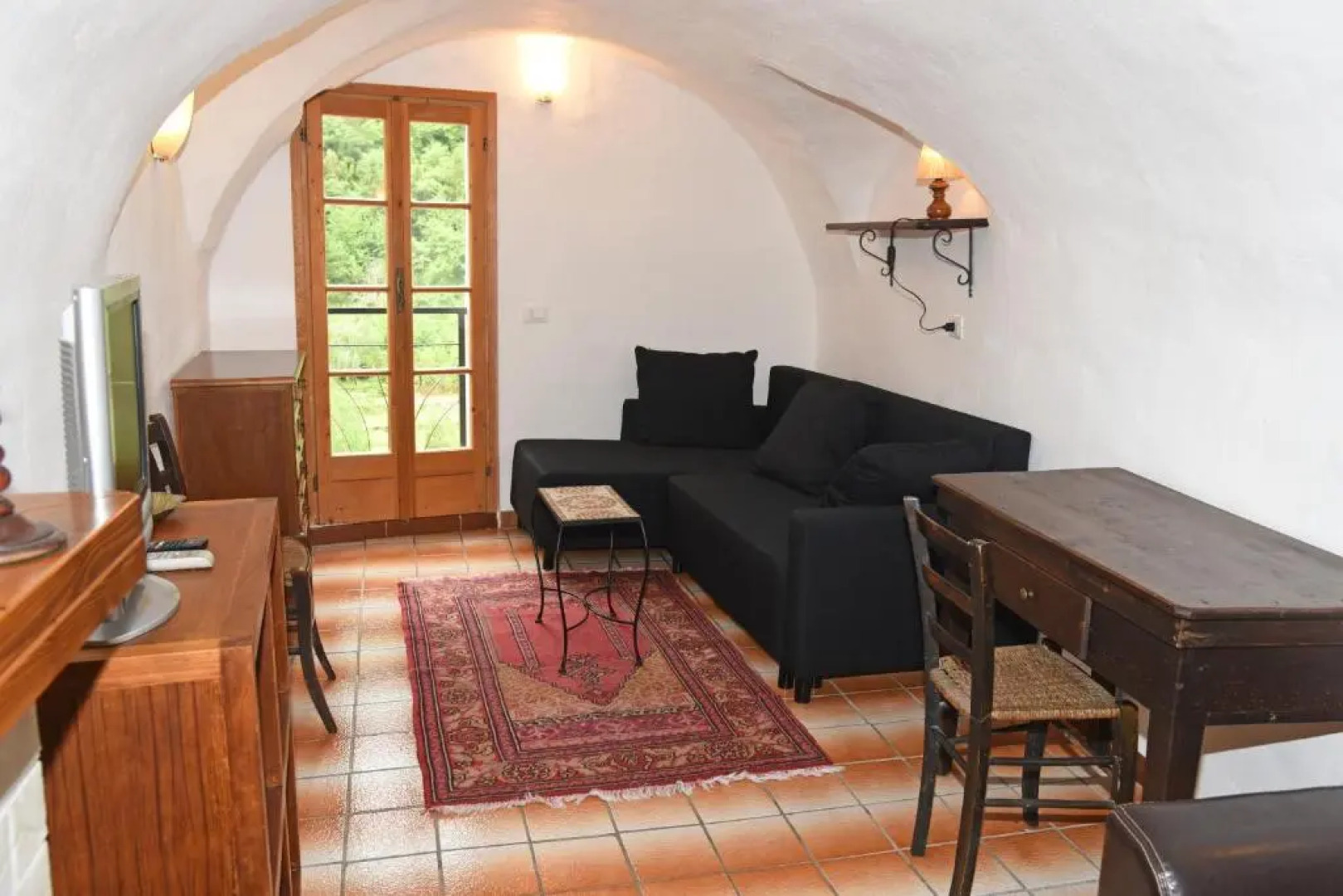 Panoramic Apartment with Balcony and Terrace