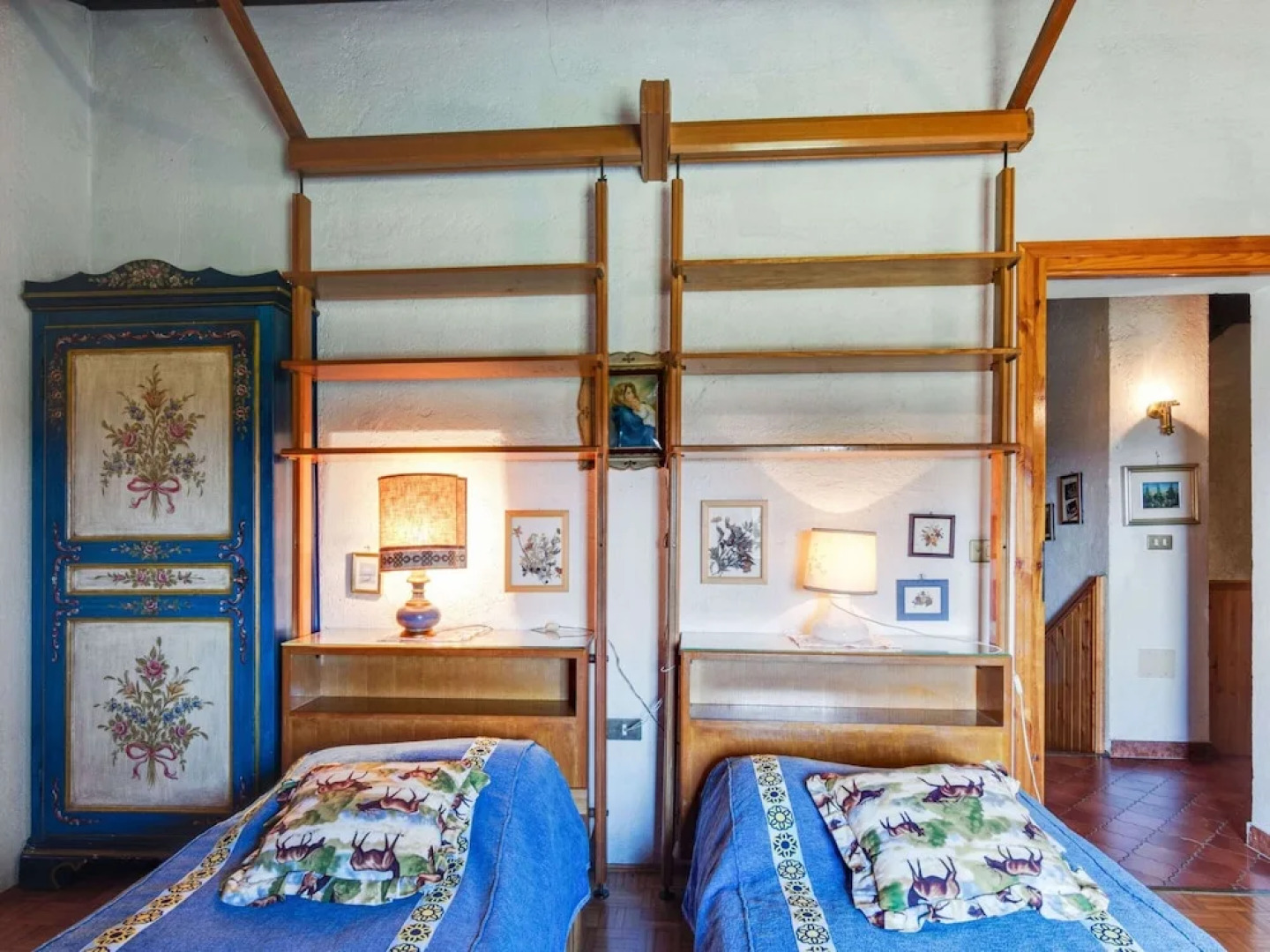 Cozy Detached House, Wide Garden, Wifi