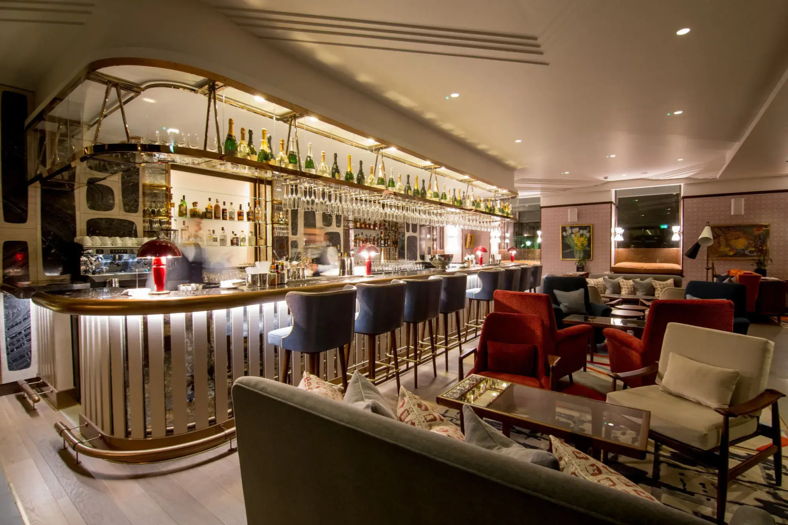 Devonshire Club & Hotel