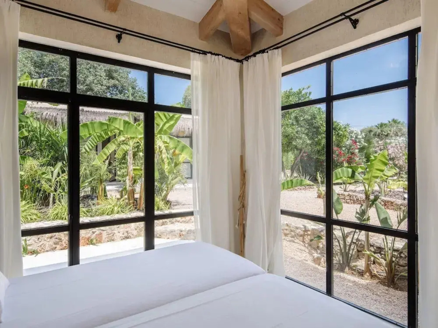 Lavish Villa With Private Pool