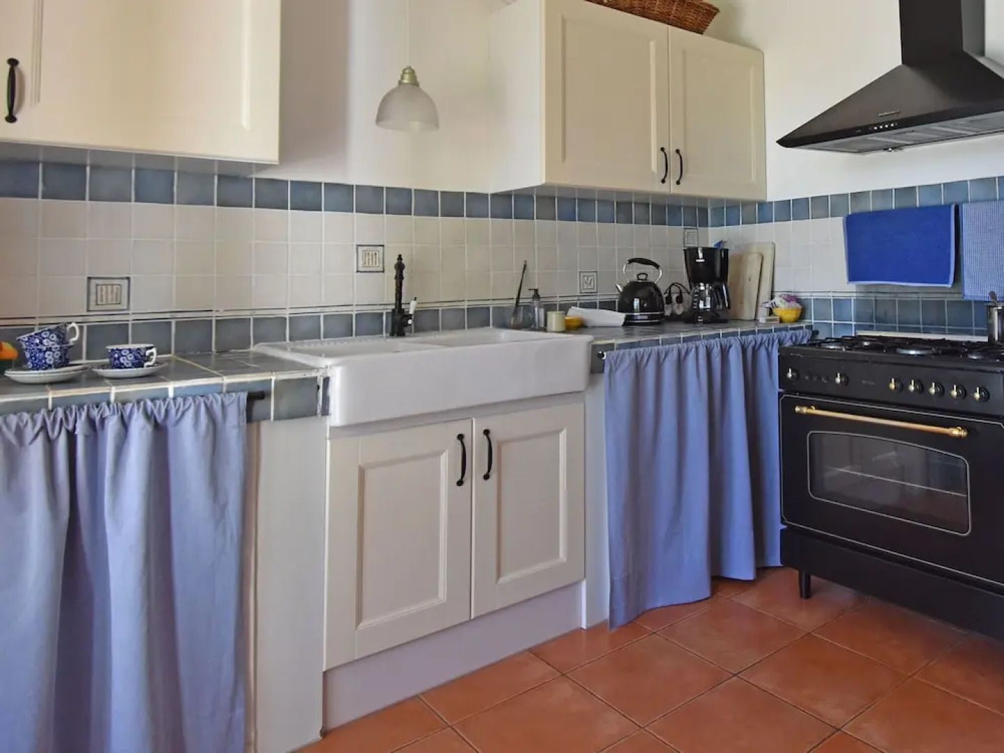 Beautiful Villa With Private Swimming Pool With Terrace and Outdoor Kitchen, View of Gorges
