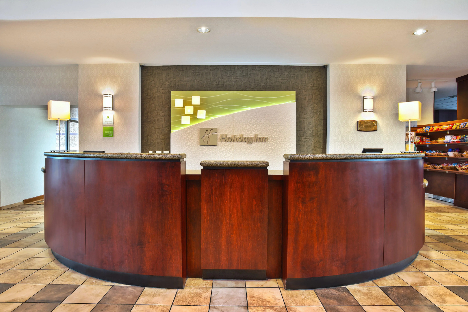 Holiday Inn & Suites Green Bay Stadium by IHG
