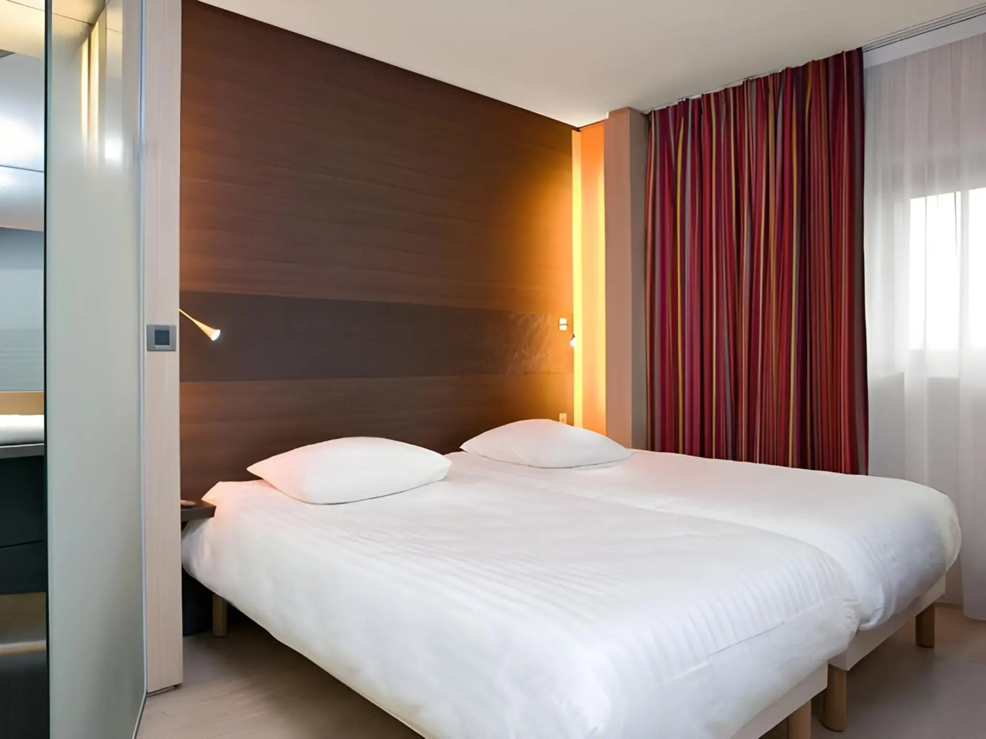 Hotel Oceania Paris Porte de Versailles