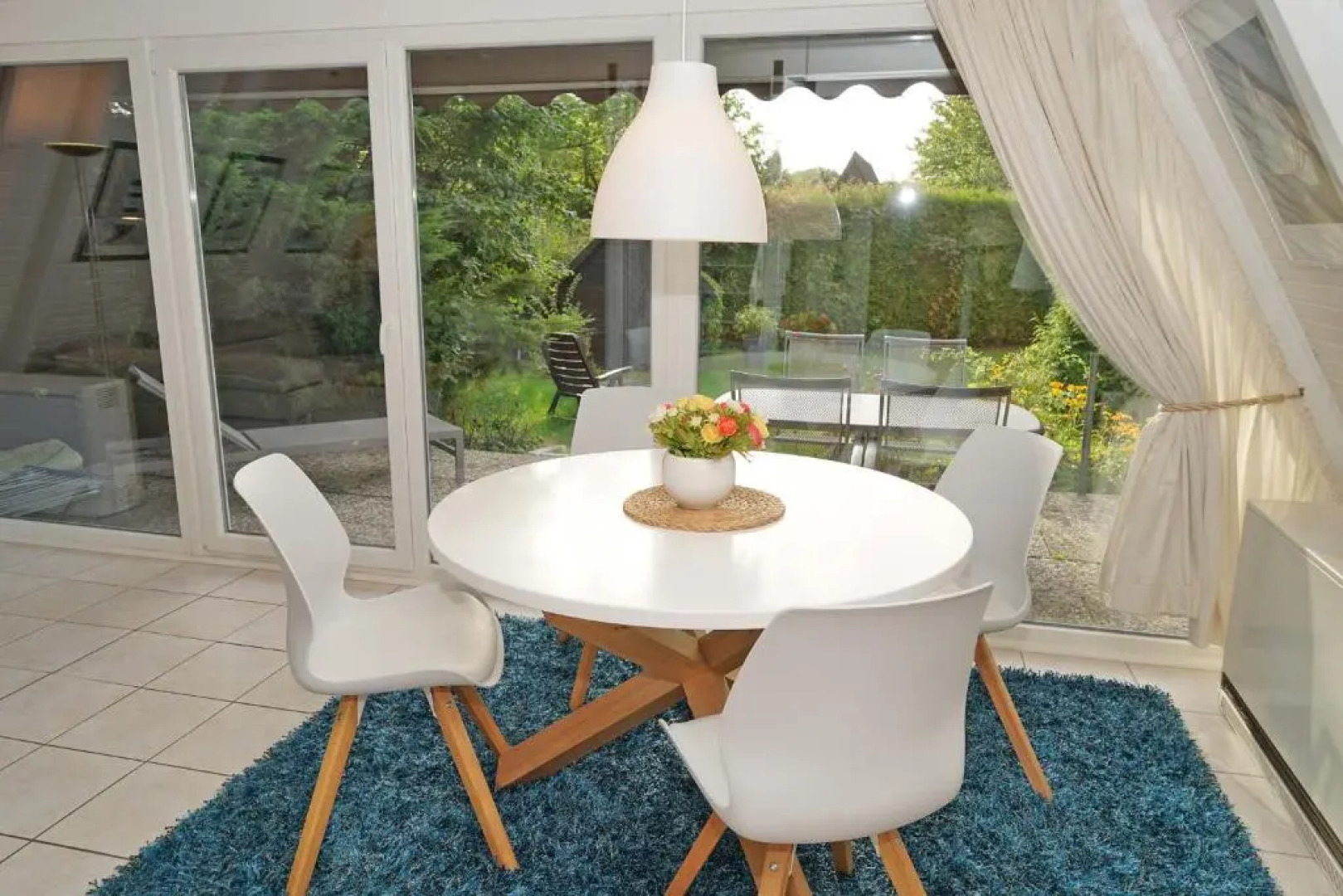 Zeltdachhaus _ 2 x TV _ ruhige Lag