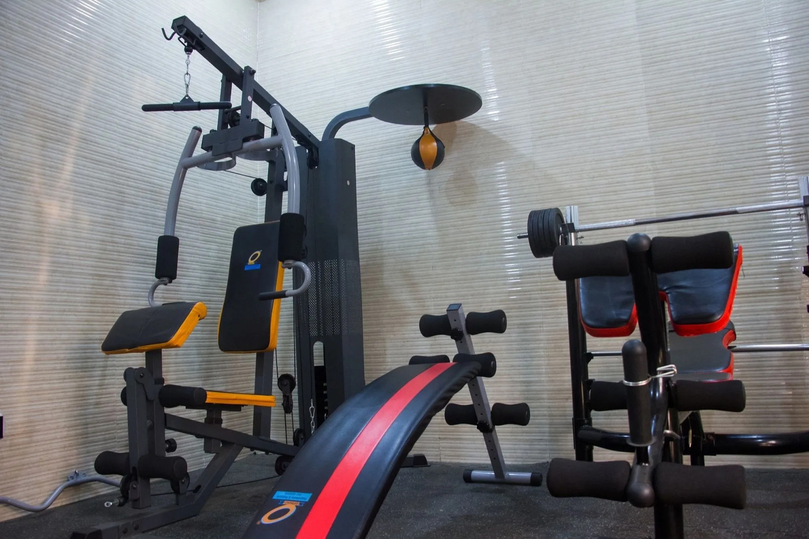 Sweet Season Luxury Suites