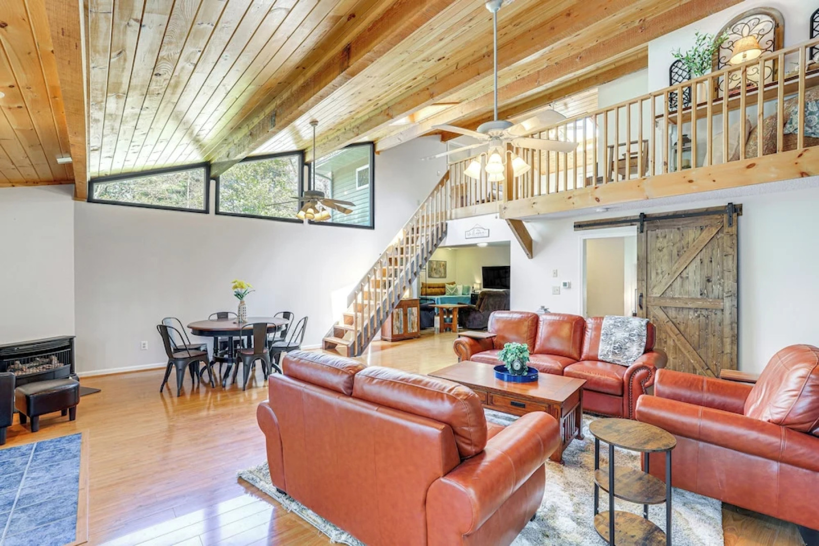 Lake & Pool Access: Spacious Home in Newland