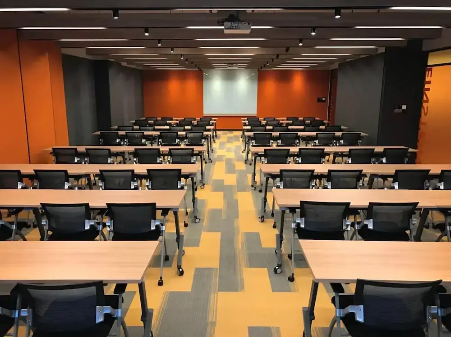 Designer DPulze Residence Cyberjaya By IdealHub