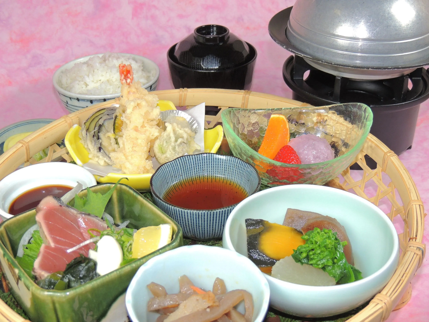 Nakatsukeikoku Yunomori