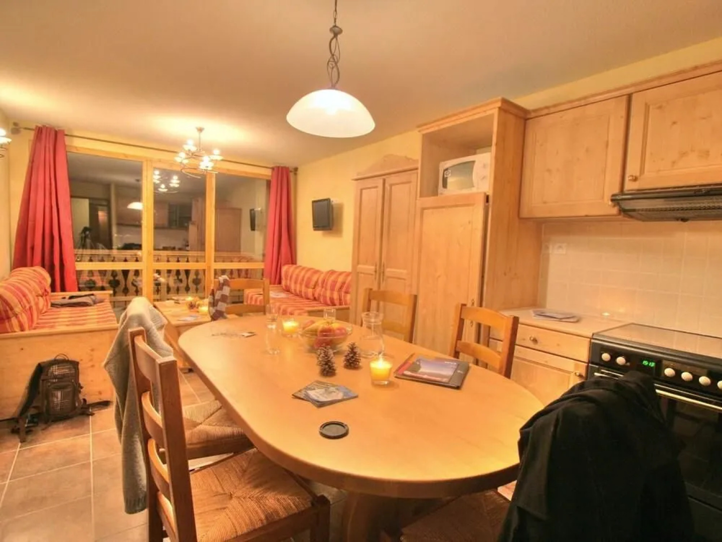 Spacious Apartment in French-italian ski Resort San Bernardo