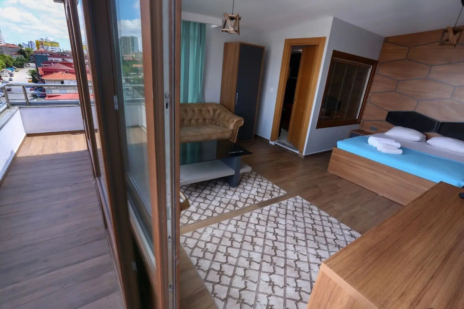 216 Eagle Palace Suite