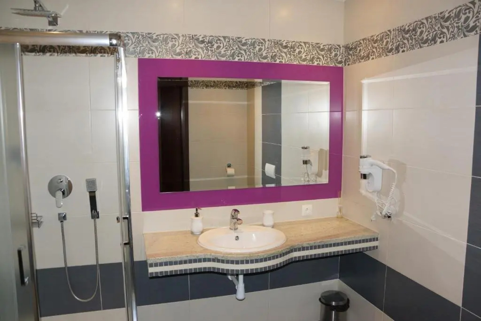 Pokoje Hotelowe Figaro