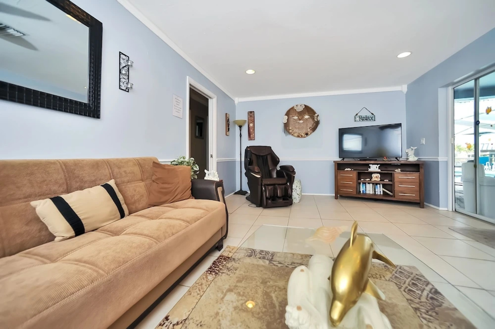 Apollo Beach W/ Pool, Room To Entertain, Pet Friendly! 6 Bedroom Home