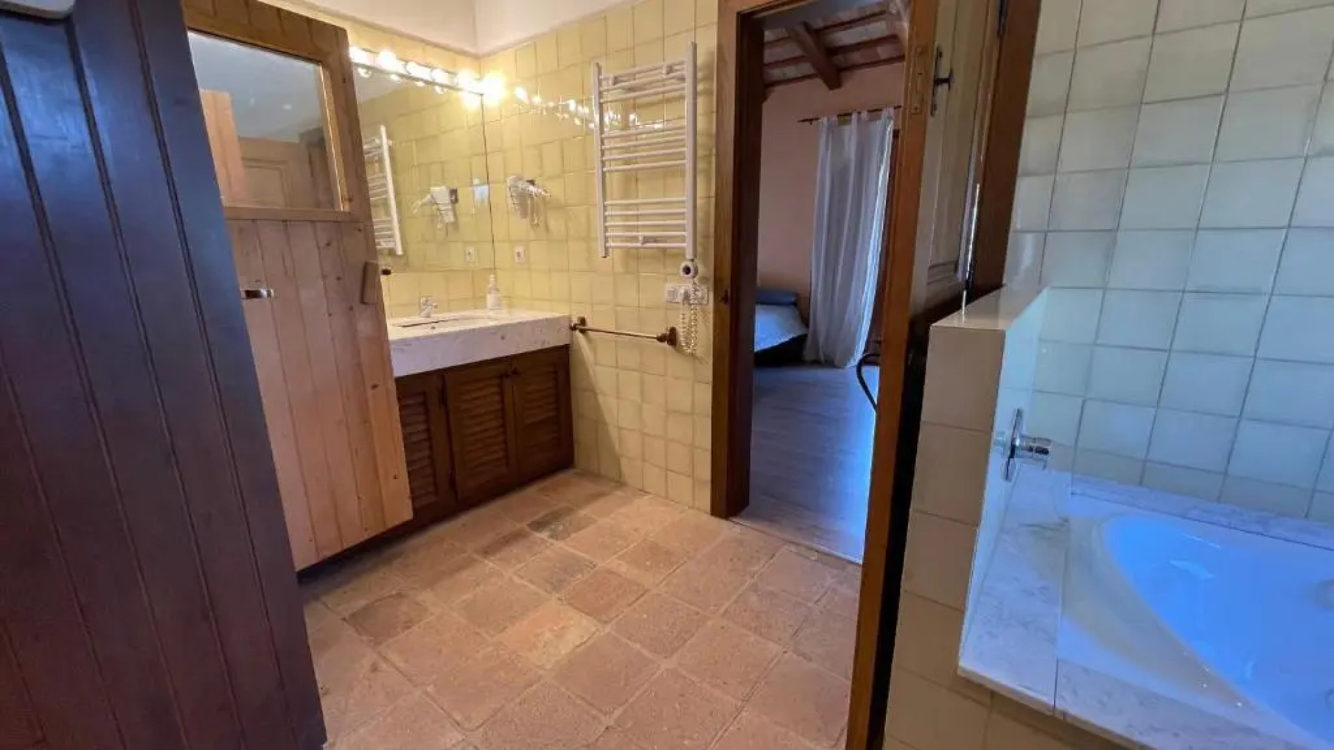 AMAZING Typical House with Swimming Pool