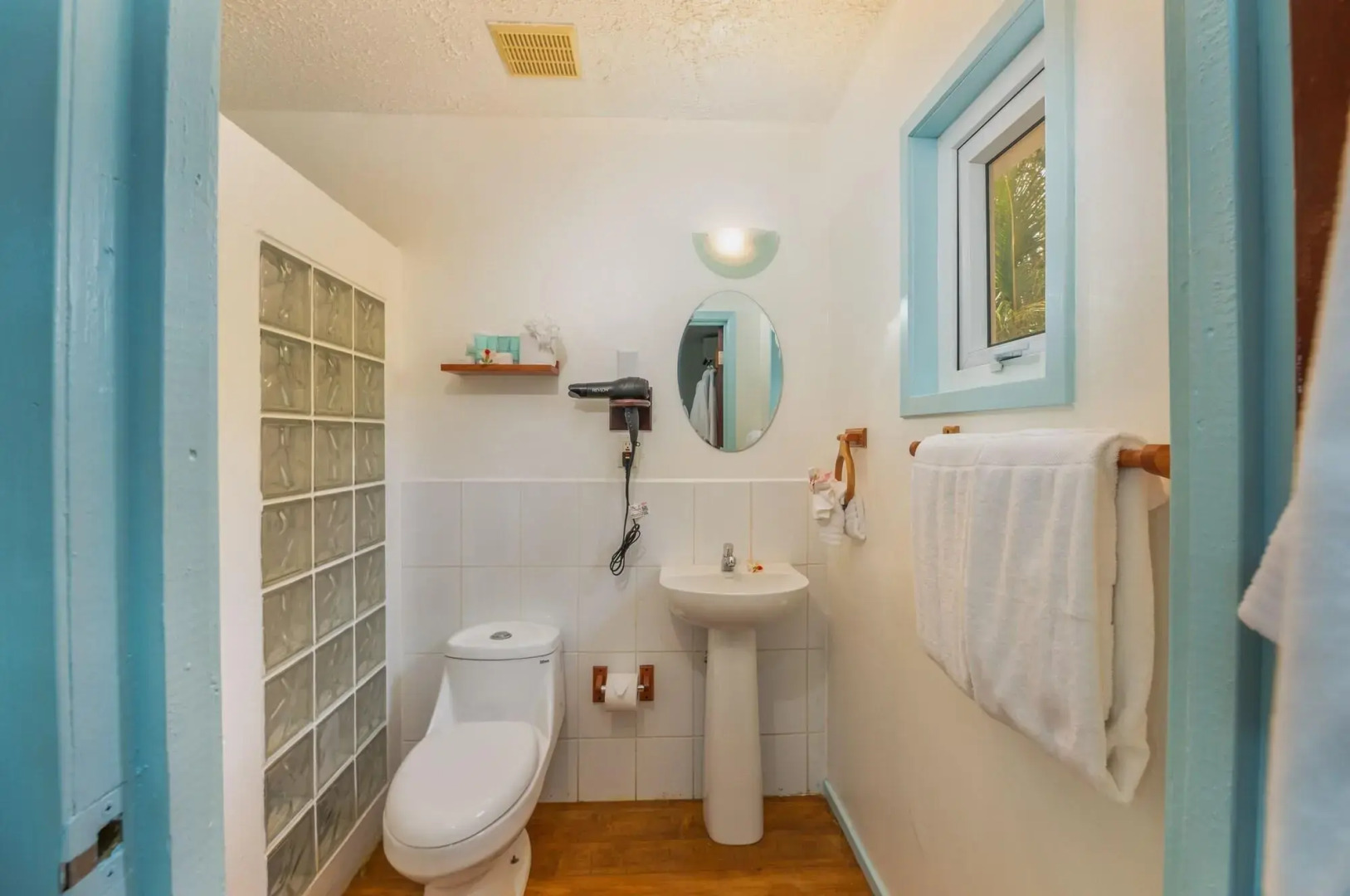 Hotel and Dive Center Roatan Yacht Club