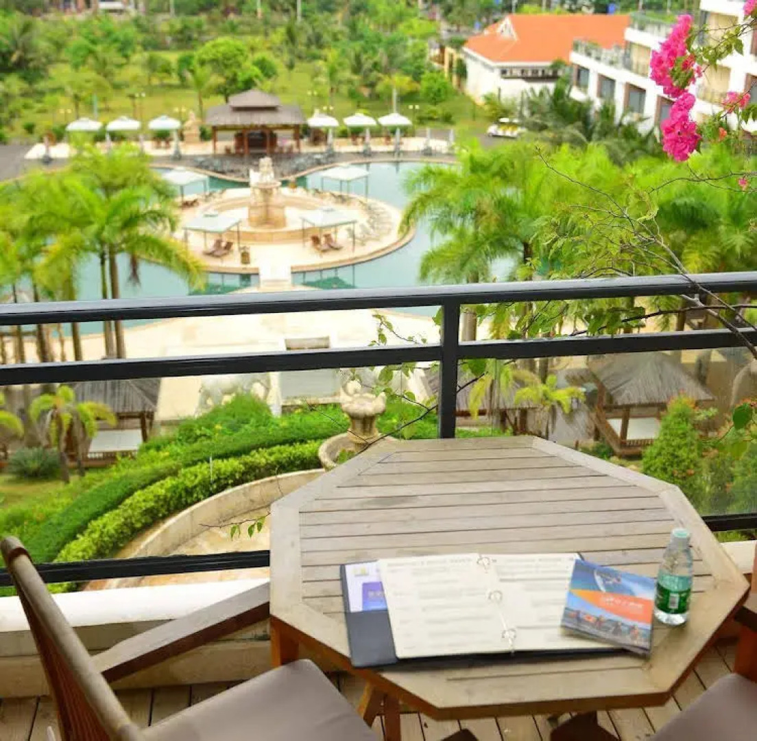 Xinglong Old Banyan Hotel