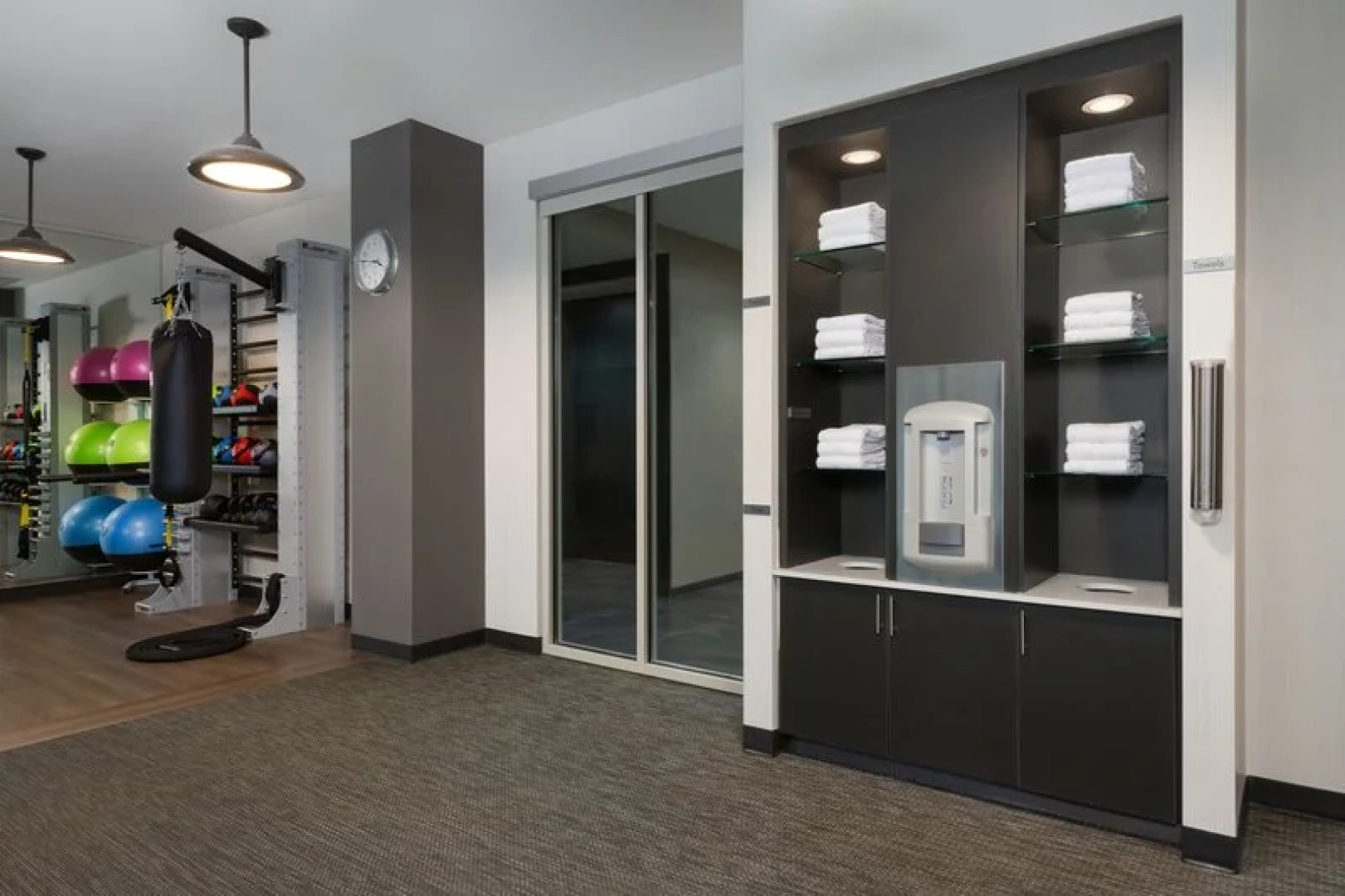 Courtyard Atlanta Alpharetta/Avalon Area