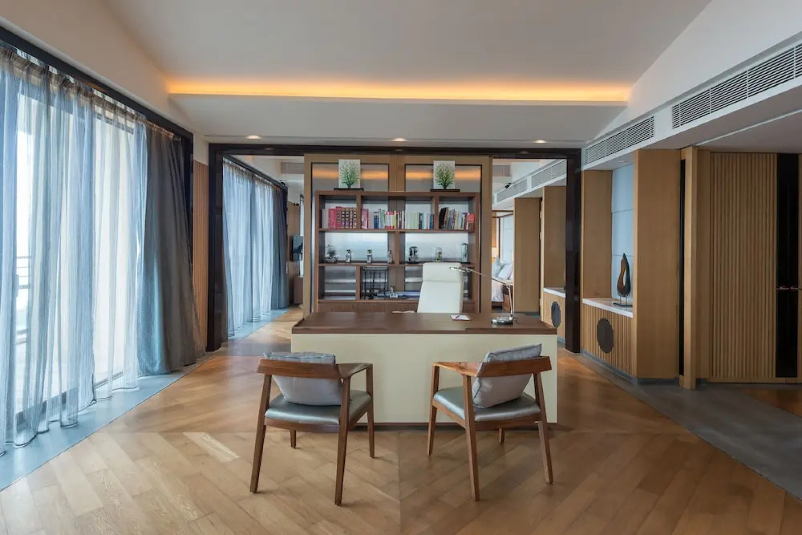 Crowne Plaza Hailing Island