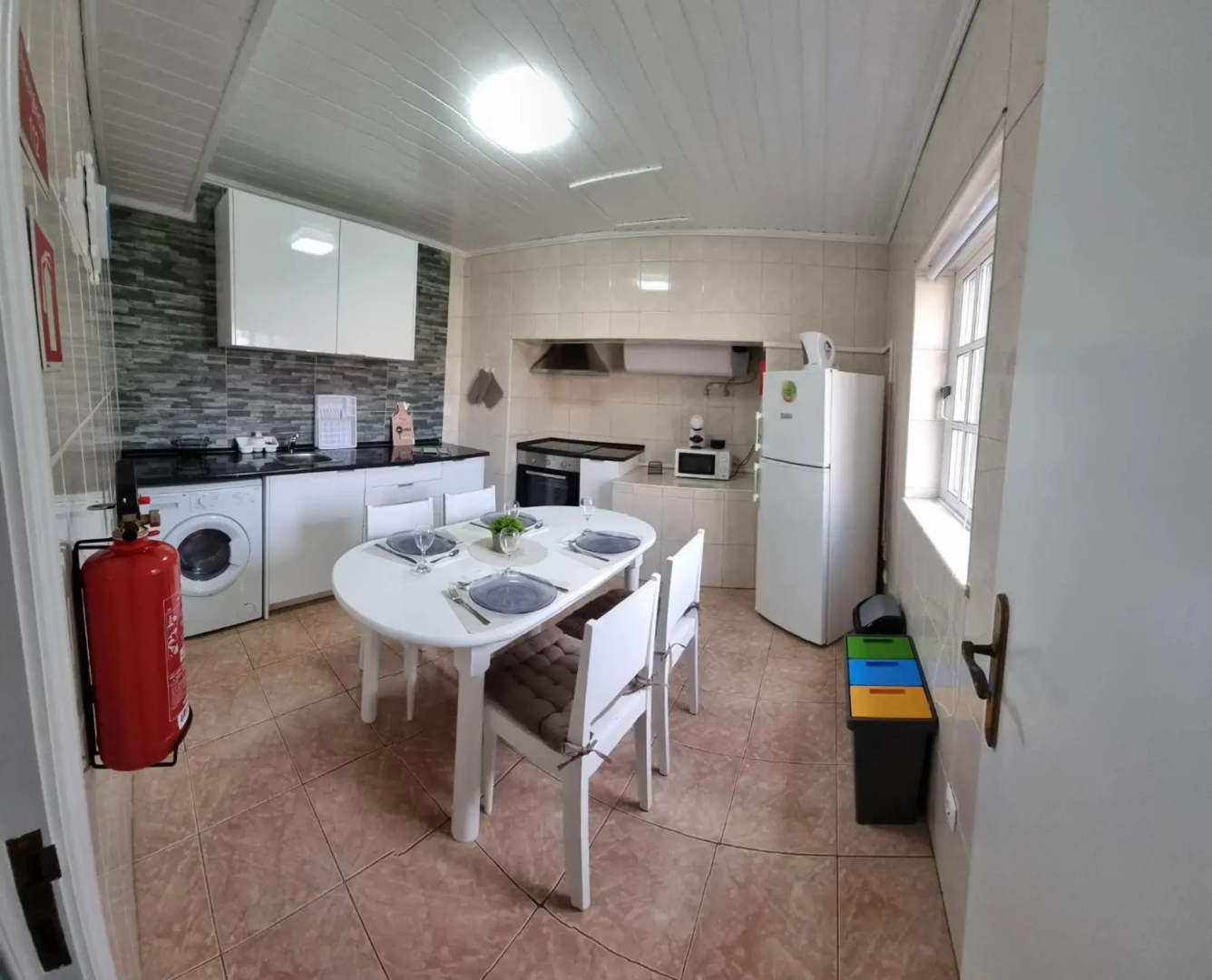 "Apartamentos do Farol" com vista para o mar