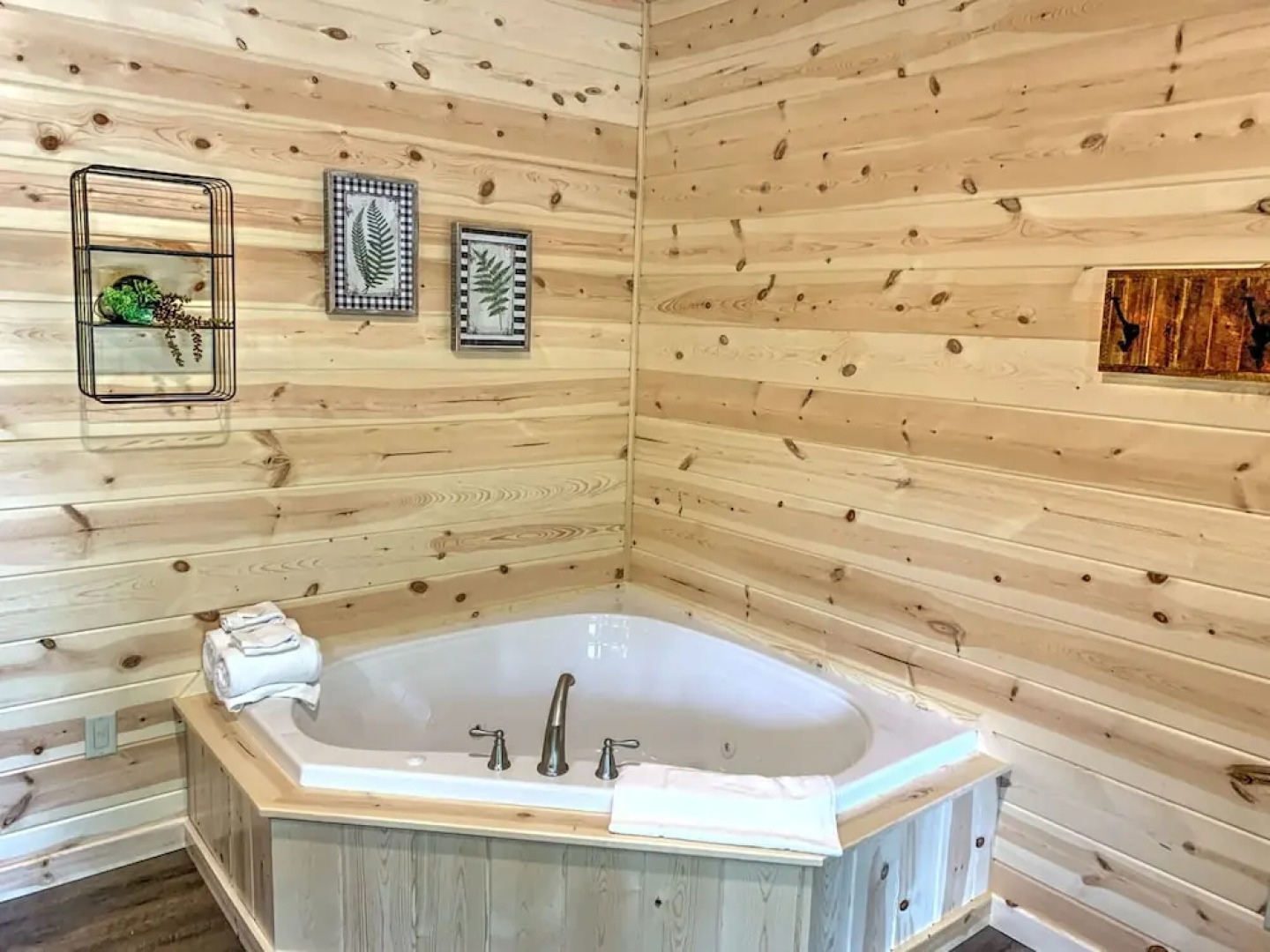 Cricket Hill Lodge & Cabins