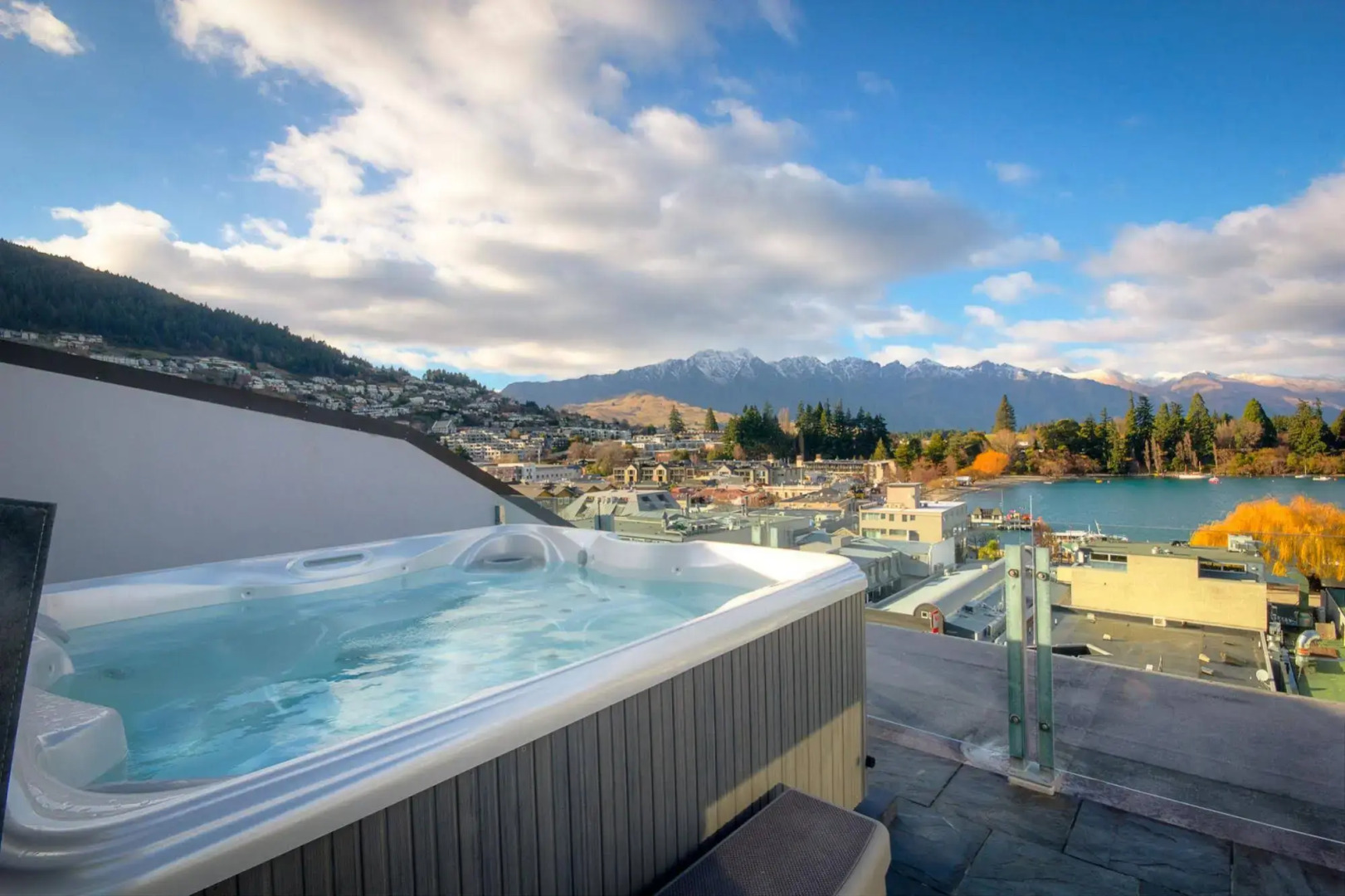 Shotover Penthouse & Spa by Staysouth