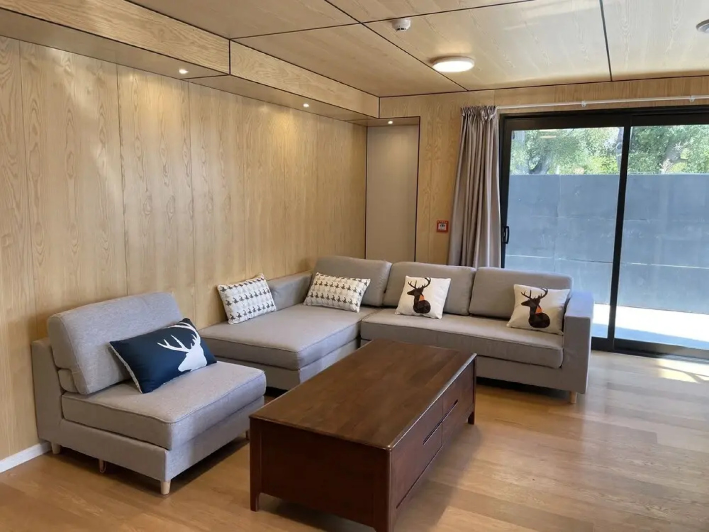 JillyLan Village Apartment