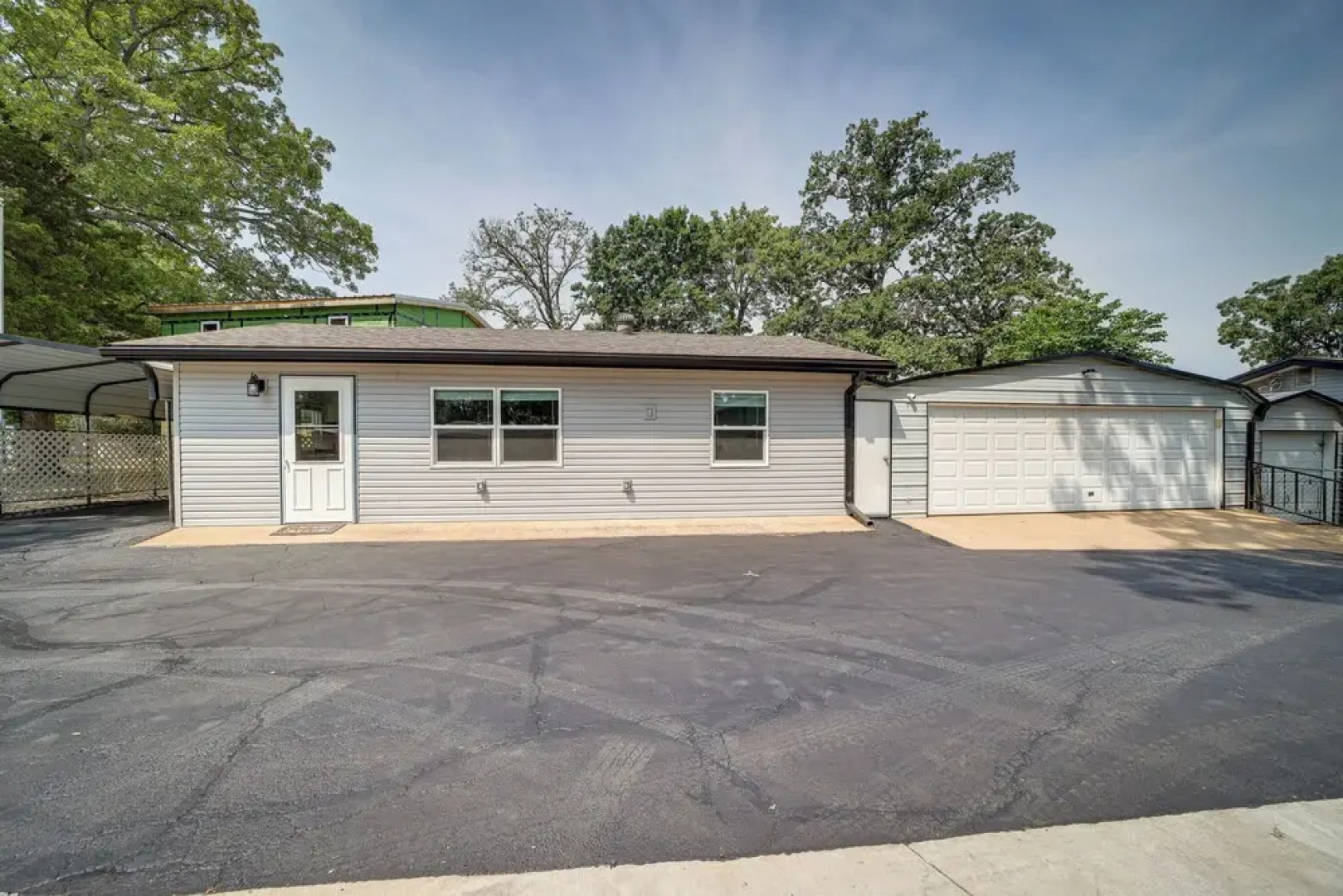 Waterfront Grove Retreat w/ Dock: 'cedar Ridge'