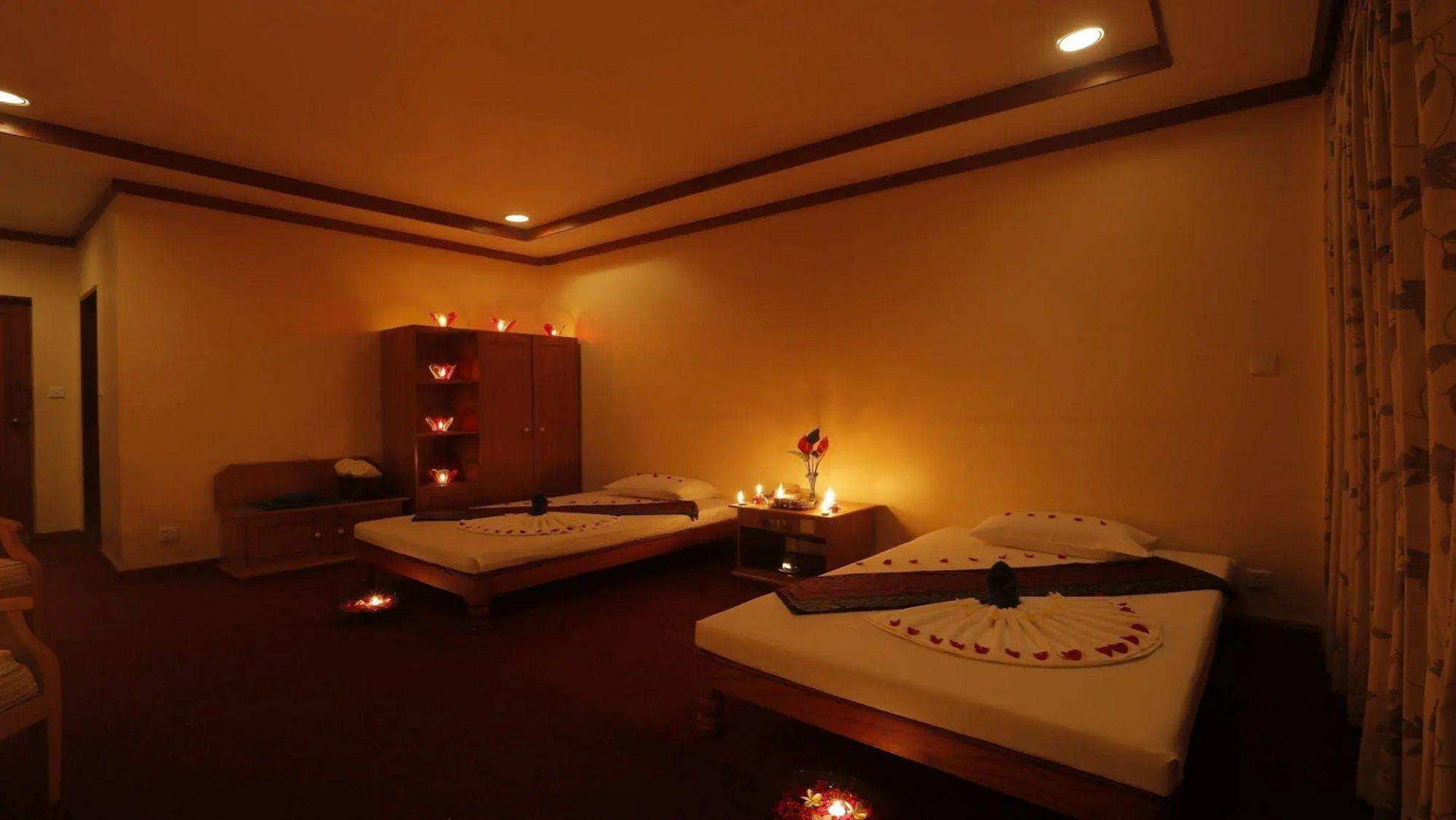 Amazing Kengtong Resort