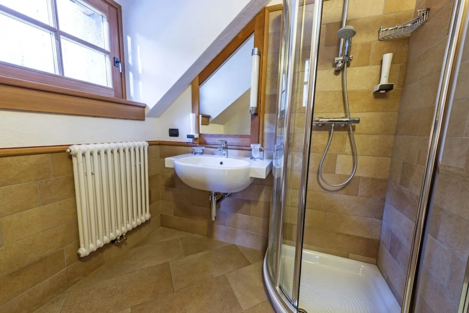 Rifugio Lago Nambino