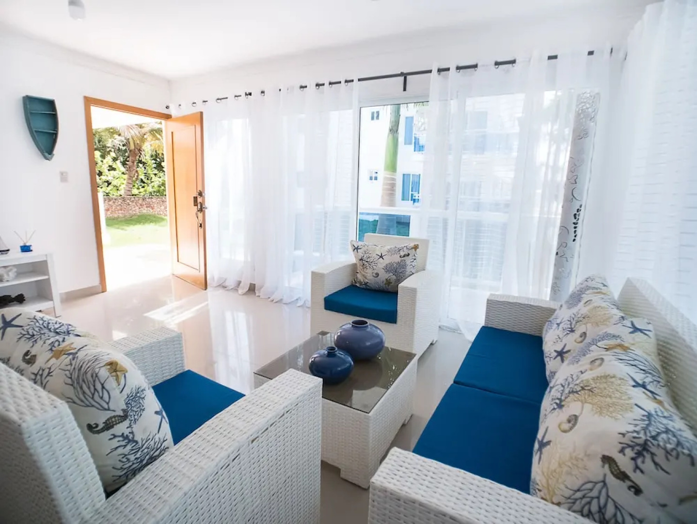 Coconut Paradise Beach Hotel