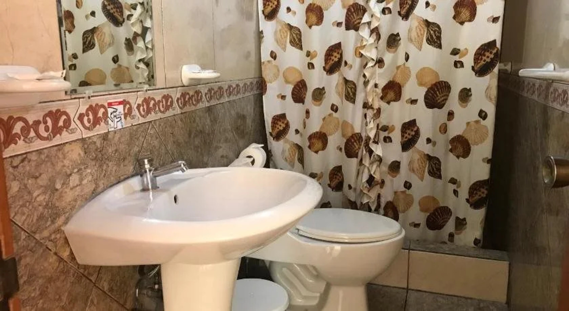 Puerta del Sol Hotel