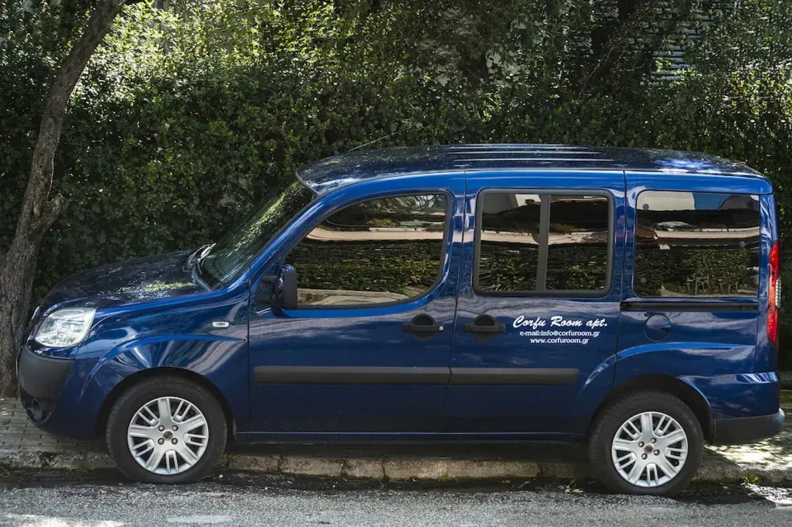 Corfu Room Apartments in a Piecefull and Full of Olive Trees Location