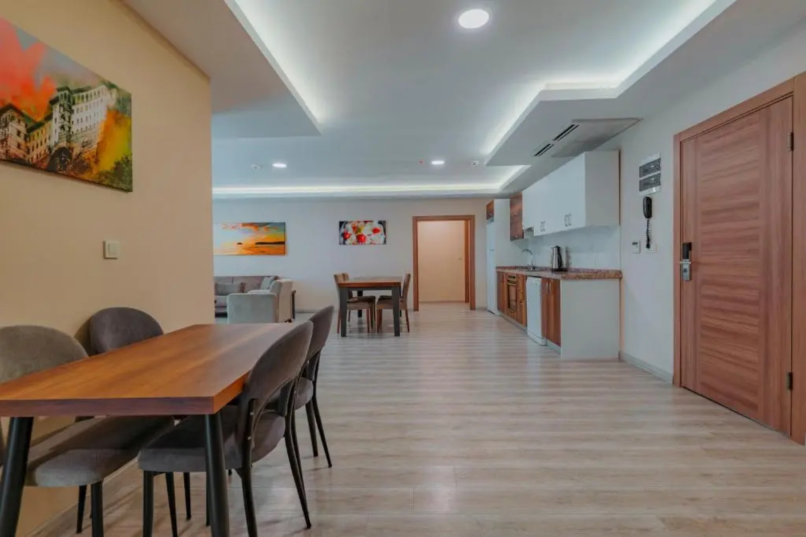 Empula Hotel & Residences