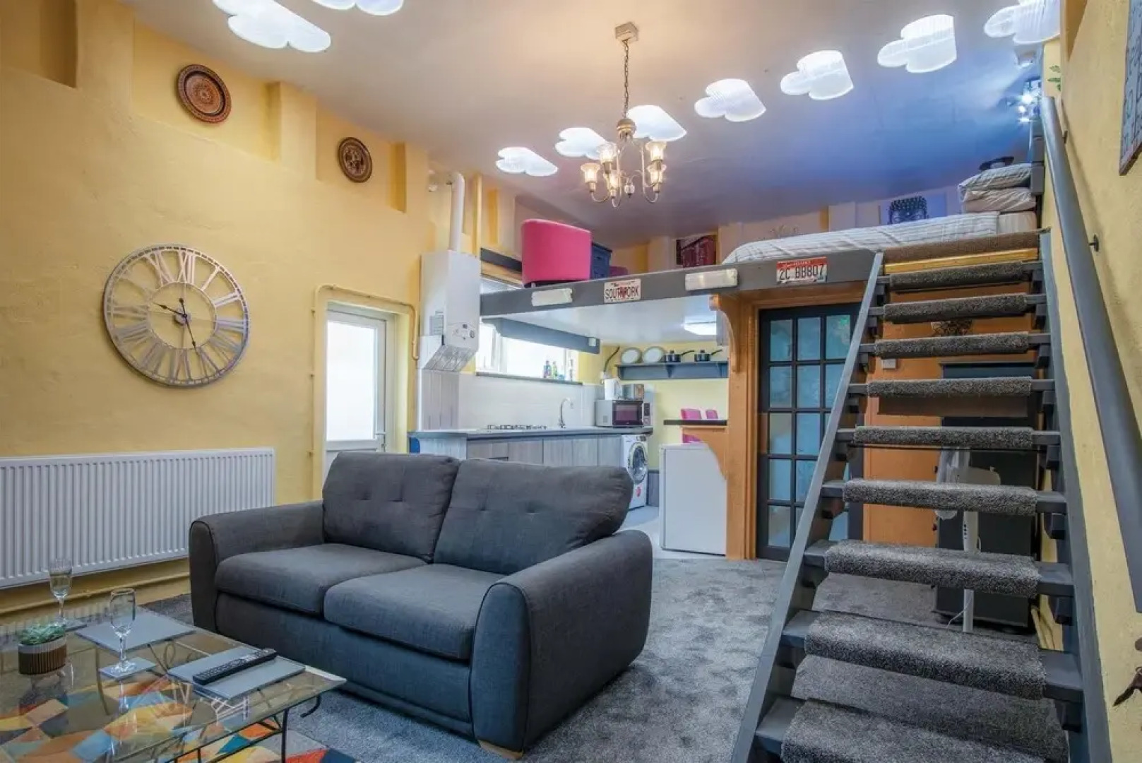 Clouds - 1 Bedroom Holiday Home - Milford Haven