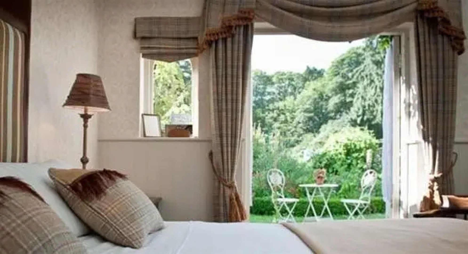 Ravenwood Hall Hotel