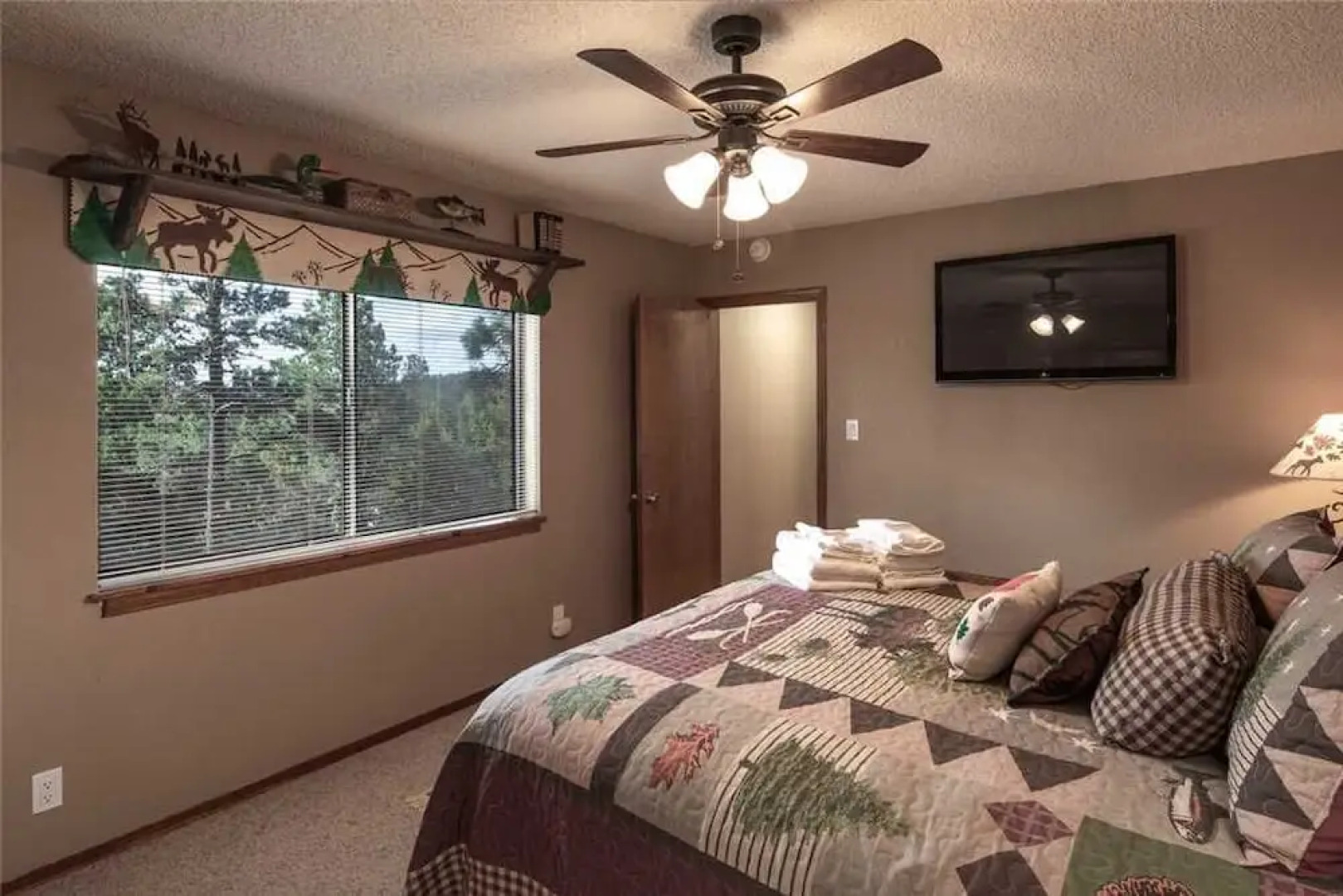 Majestic Retreat - Four Bedroom Cabin