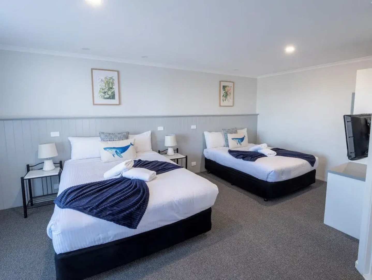 Heritage House Motel & Units