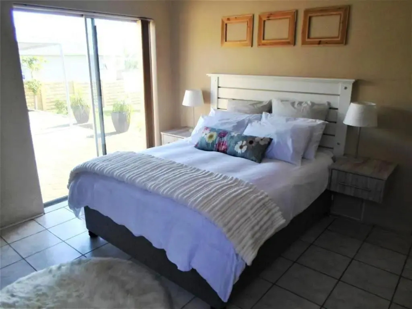 Cenikma Guest Suites - Couples Room