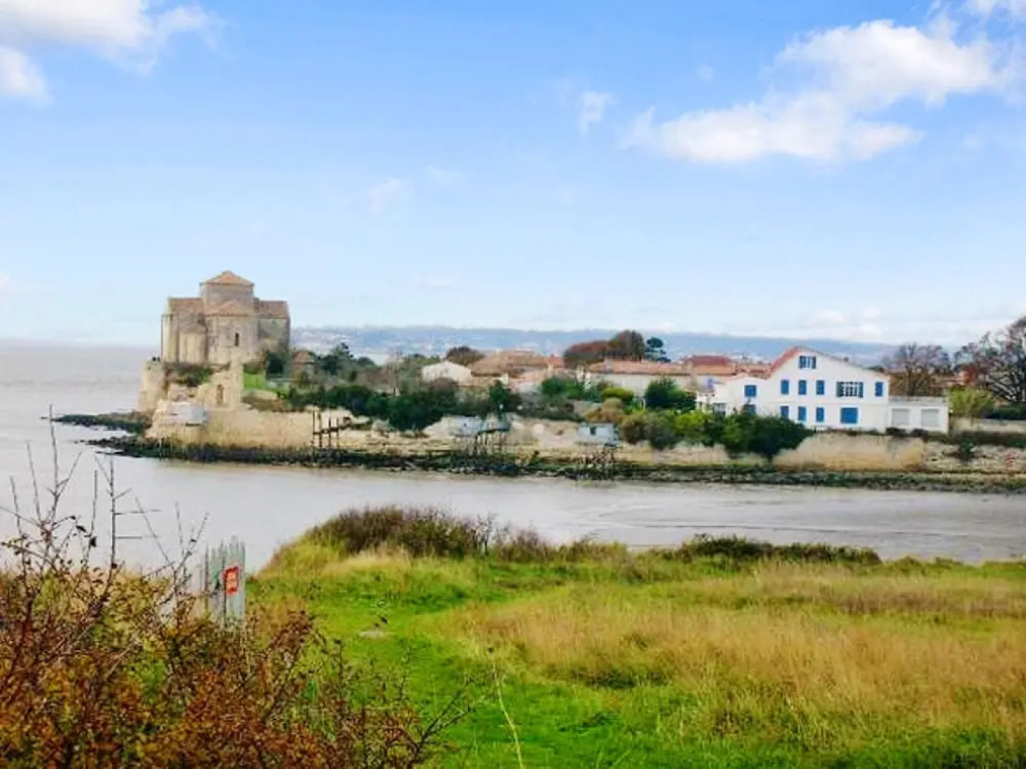 House With 2 Bedrooms in Barzan, With Enclosed Garden and Wifi - 5 km