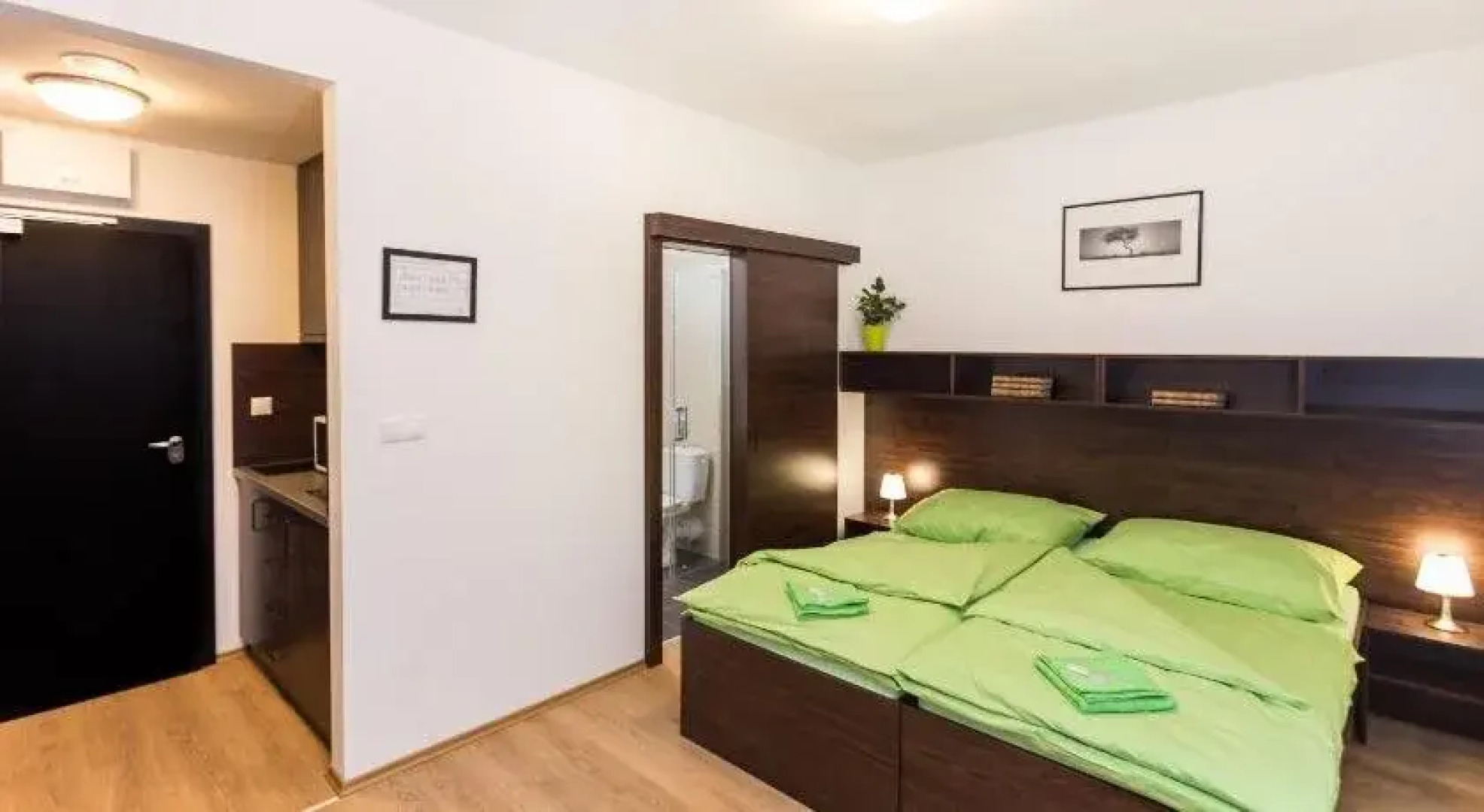 Barok Hotel and Apartments