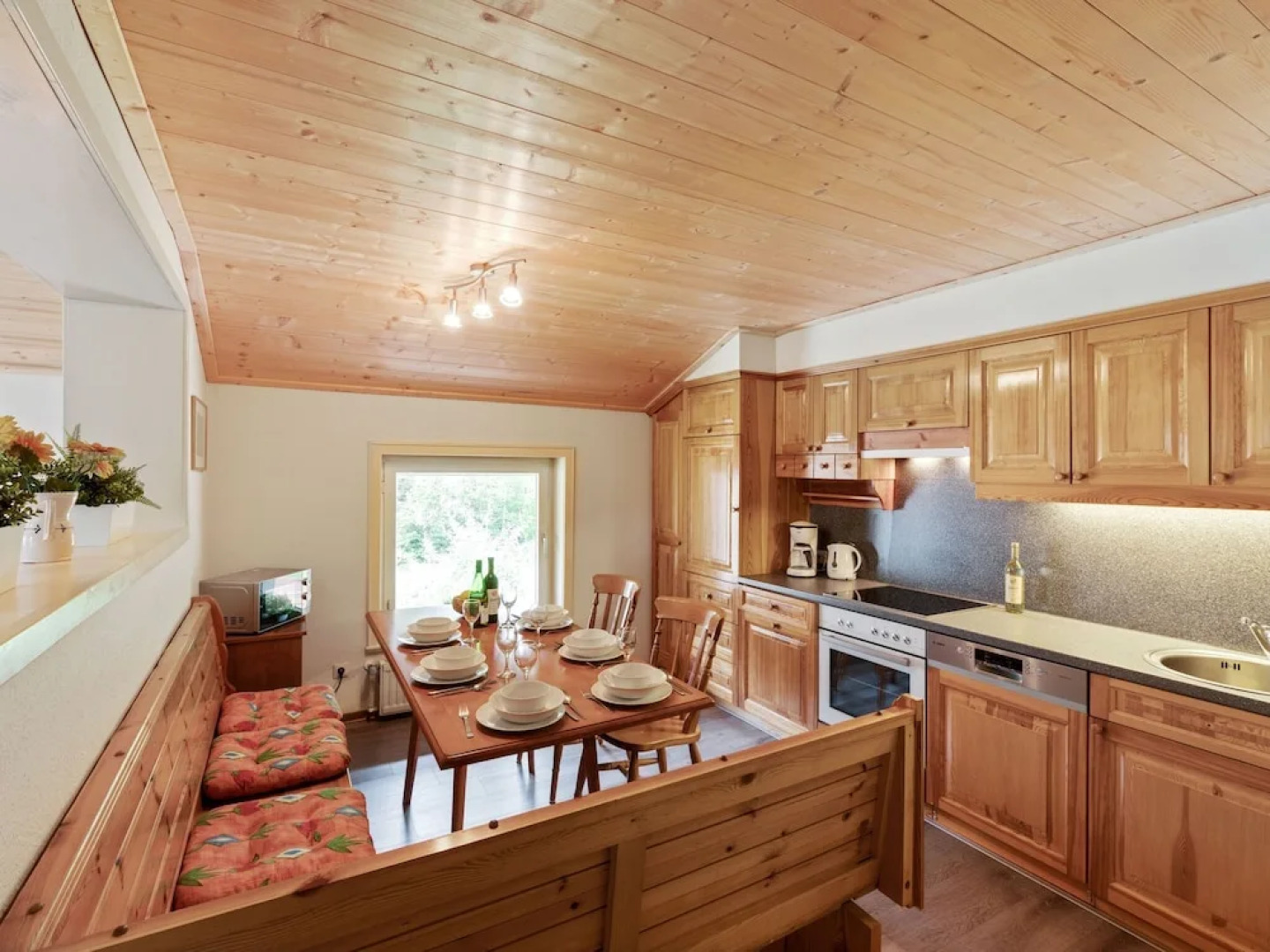 Beautiful Country House With Large Garden and Sauna