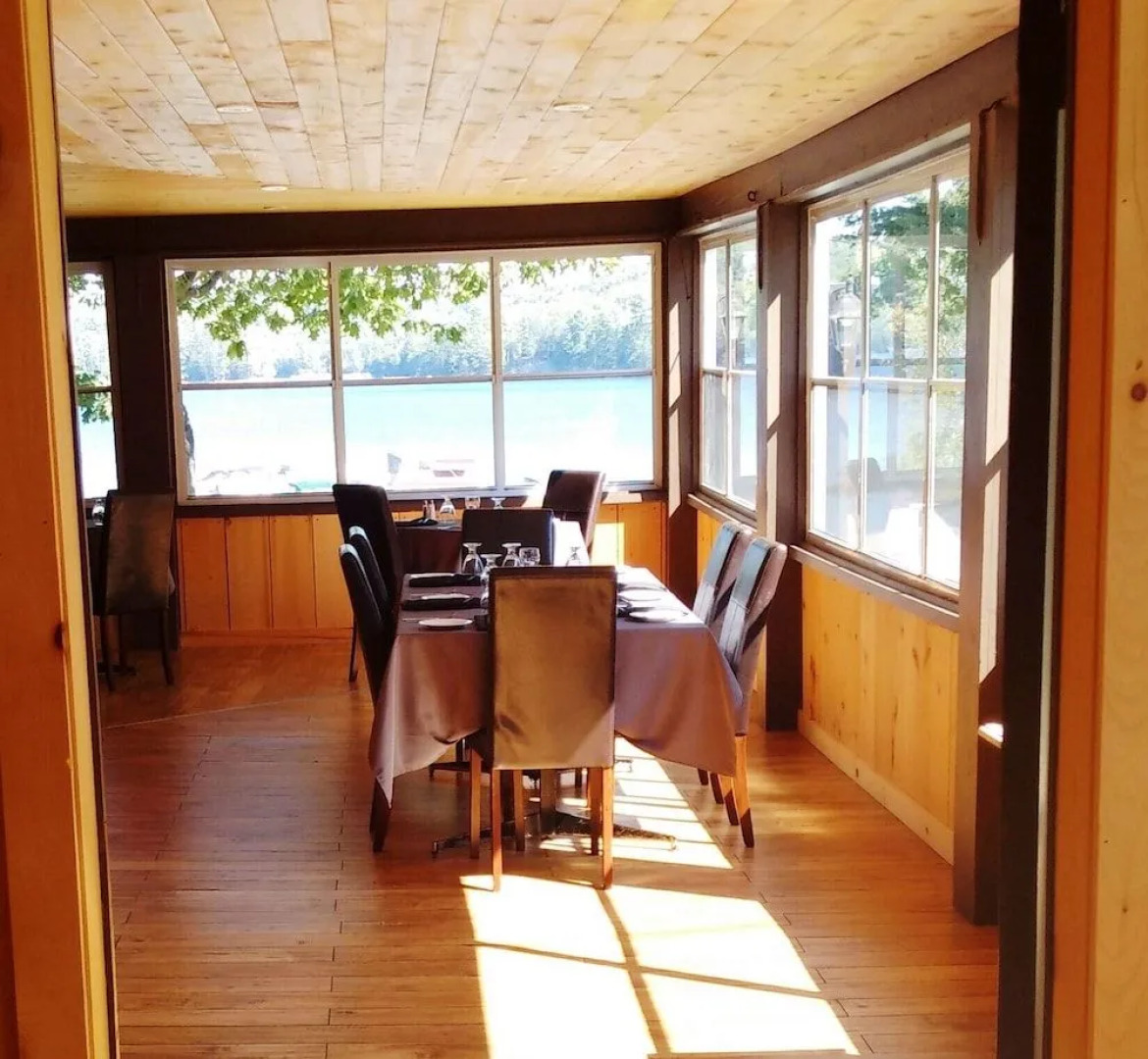 Oakview Lodge & Marina