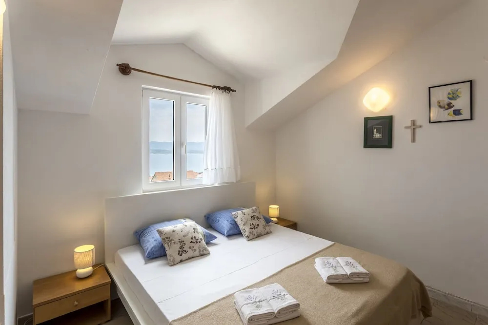 Bol Apartments Gospojica