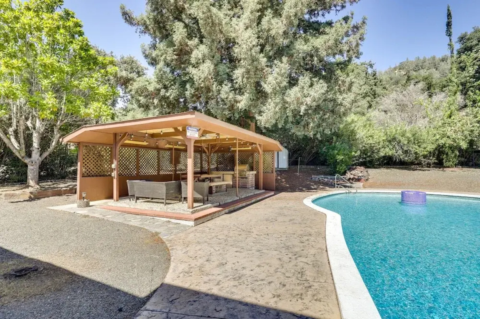 Vacation Rental 2 Mi to Clearlake Oaks Boat Launch