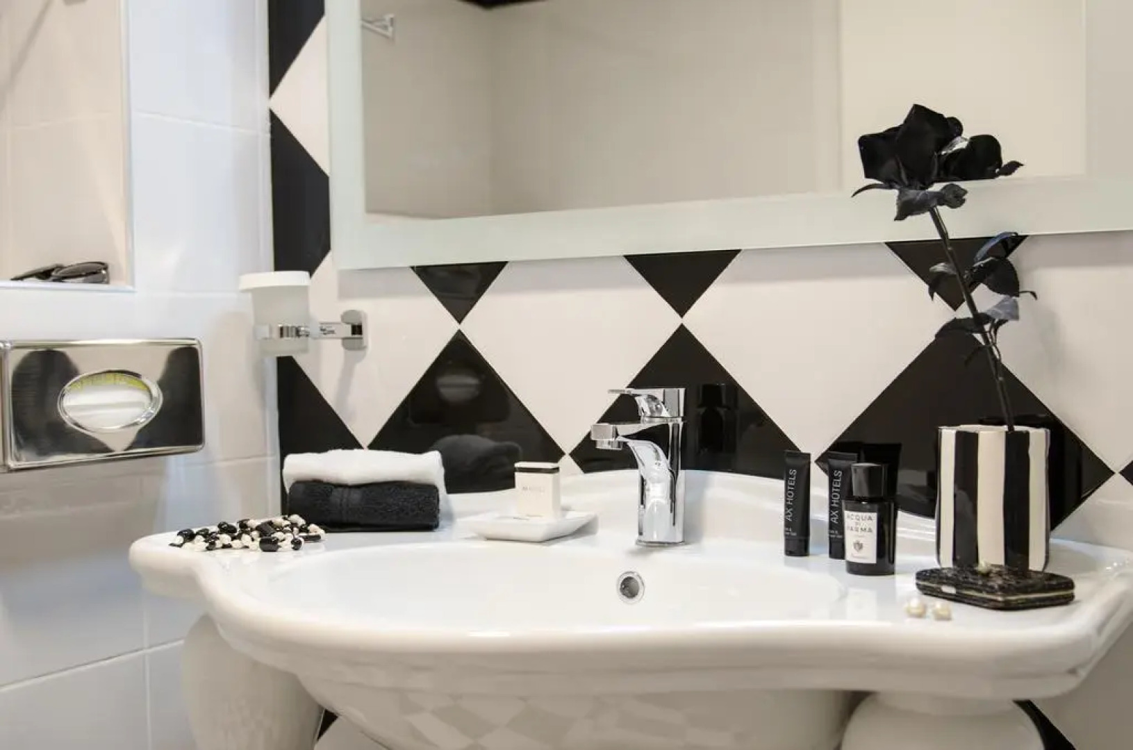 AX The Victoria Hotel