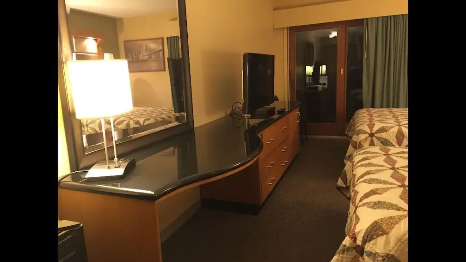 Greshams Lake View Motel